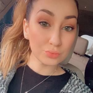 Meet your Posher, Kira